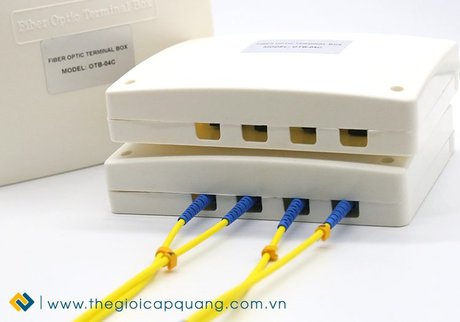 Hộp phối quang ODF 4FO đầy đủ phụ kiện