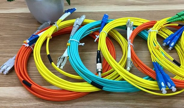 Các chi tiết kỹ thuật quan trọng của dây nhảy quang
