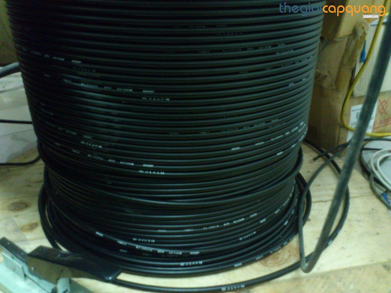 C&aacute;p quang outdor Multimode 62.5/125&micro;m