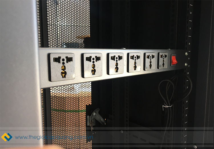 Tủ rack 27U D600, 2 cửa lưới kiểu dáng mới, giá tốt hãng UNIRACK, Tủ ...