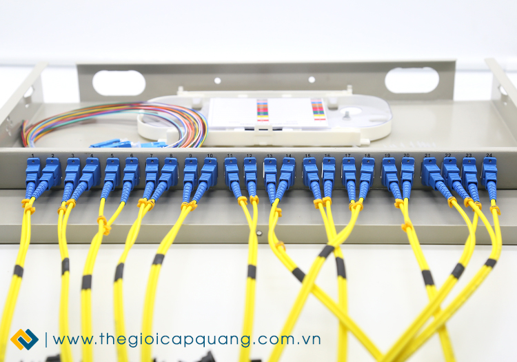 Hộp ODF 24FO lắp rack thương hiệu UNIRACK Hộp ODF 24FO lắp rack thương hiệu UNIRACK